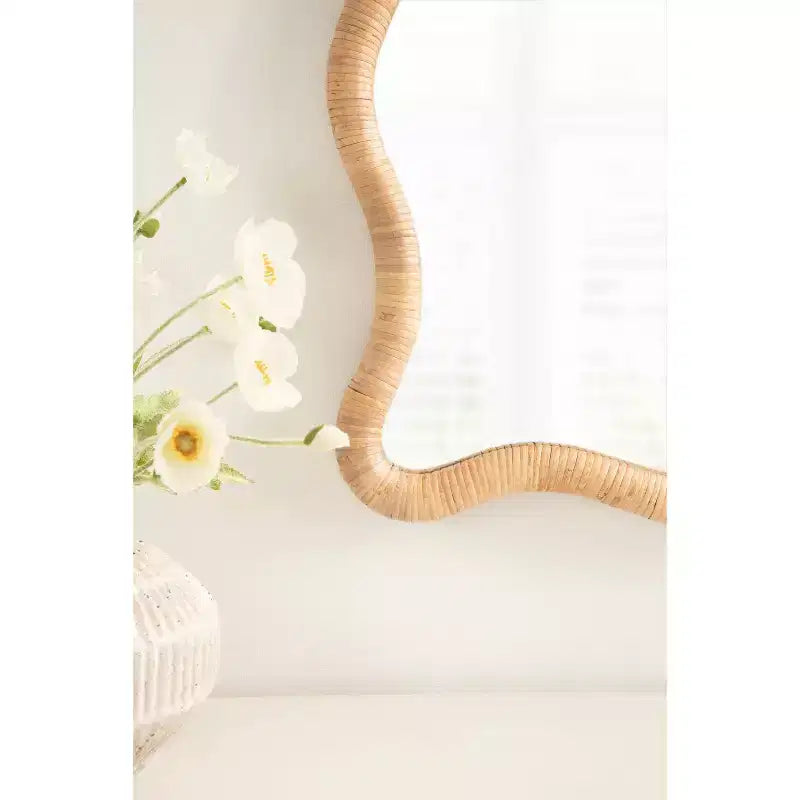 Specchio Rahfy Rettangolare Ondulato in Rattan Naturale 24"X36"