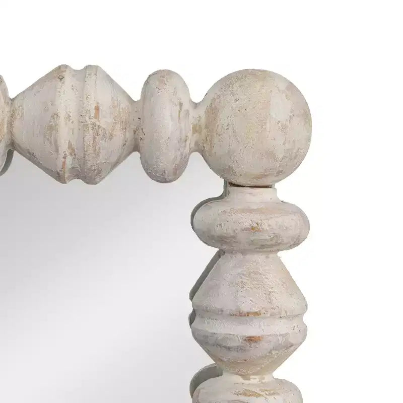 Specchio da parete in legno con tasselli quadrati in rilievo, bianco