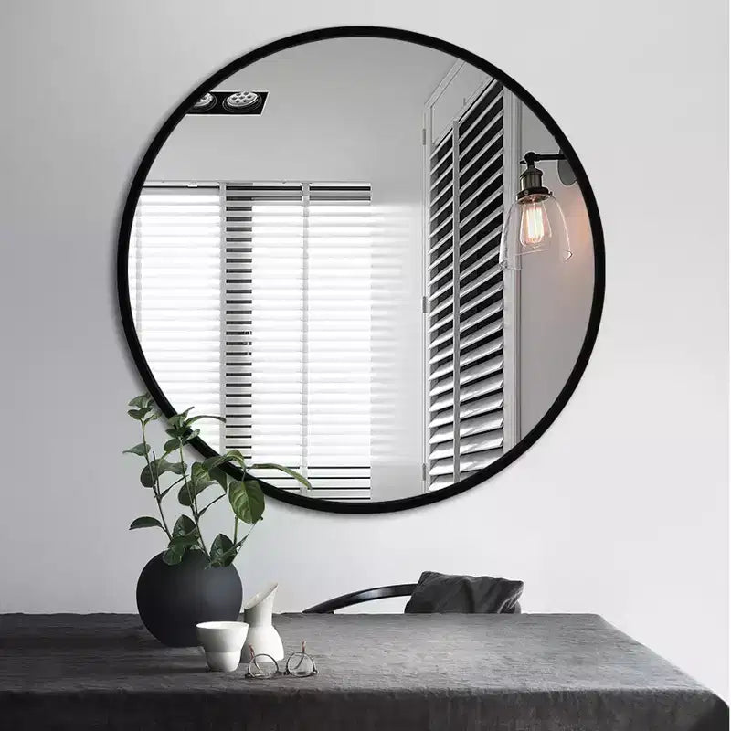Specchio rotondo da appendere in alluminio con bordo sottile color oro