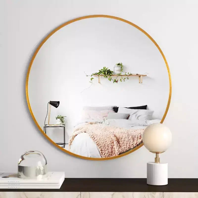 Specchio rotondo da appendere in alluminio con bordo sottile color oro