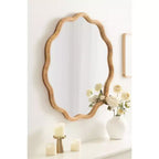 Specchio da parete con cornice a conchiglia Rahfy