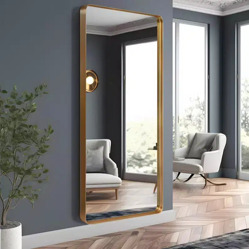 Specchio a figura intera da 31 in. x 71 in. con cornice profonda rettangolare con angoli arrotondati in alluminio, colore oro, da parete o da appoggio