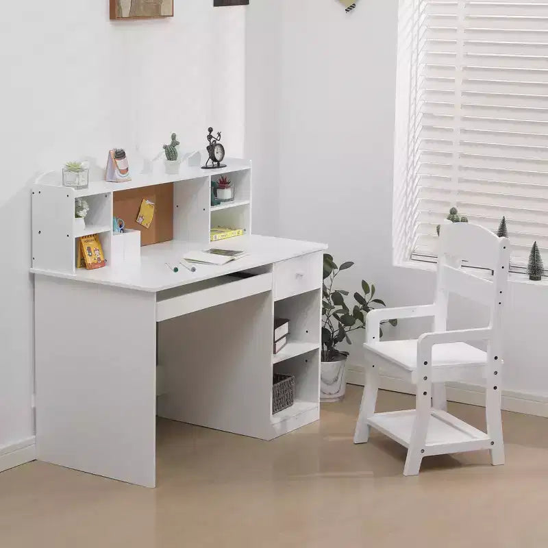 Set Scrivania e Sedia Regolabili per Bambini con Credenza, Bacheca in Sughero, Vassoio Tastiera e 2 Portapenne - Tavolo di Apprendimento Scolastico per Bambini