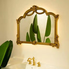 35 specchio da parete barocco revival con cornice intagliata in PU, striscia luminosa retroilluminata, specchio decorativo per bagno, camera da letto o soggiorno