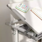 Set Scrivania e Sedie per Bambini, Scrivania da Studio per Scuola Regolabile in Altezza con Piano Inclinabile, Cassetto Portaoggetti, Portapenne, Gancio
