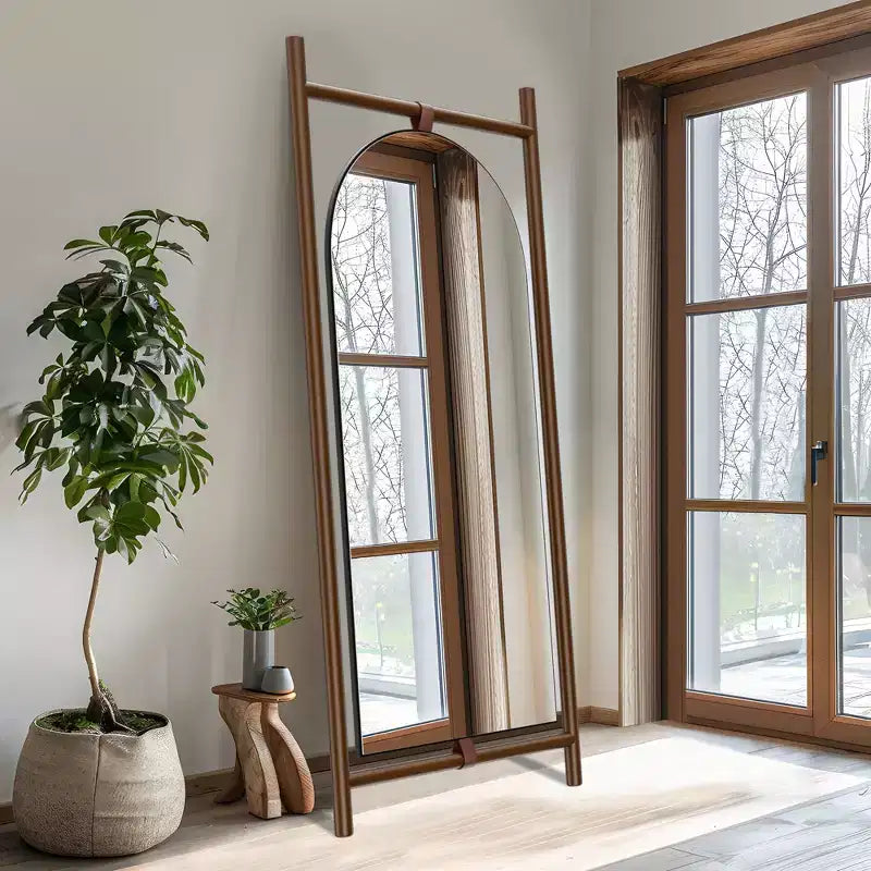 Specchio a figura intera da terra in legno massello ad arco extra-large